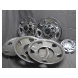 Shiny Chrome Hubcaps & Inserts Shiny Chrome Hubcaps & Inserts
