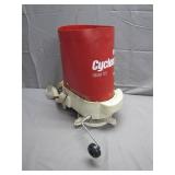 Cyclone Model 1C1 Seeder/Spreader with Strap Cyclone Model 1C1 Seeder/Spreader with Strap