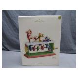 Hallmark Keepsake Pooh Bells Display