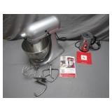 KitchenAid Mixer With Extras: Ready for Action!
