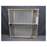 Munchkin Wooden Safety Gate