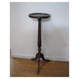 Mahogany Pedestal Table With Tripod Base