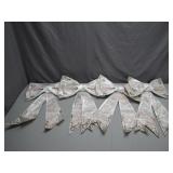 Deluxe Sequin Lace Bow Garland Display