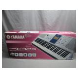 Yamaha PSR-E323 Digital Keyboard Bundle