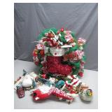 Holiday Wreath and Festive Decoration Set