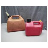 Two Durable Gas Cans: Gott & Blitz