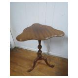 Early 20th Century Wooden Pedestal Table