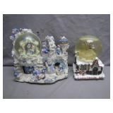 Snowy Themed Collectible Snow Globes