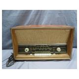 Mid-Century Multi-Band Tube Radio Receiver
