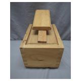 Classic Wooden Shoeshiner