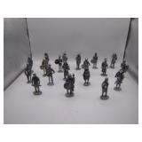Small Heavy Knight Figurines