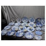 Blue Willow Pattern Dinnerware