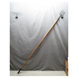 Frog Gig Spear with Wooden Handle