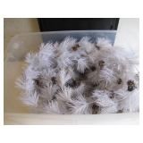 Artificial Winter-Themed Decorative Garland