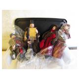 4 Holiday Caroler Figurines