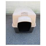 Durable Plastic Pet Shelter With Ventilation