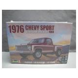 1976 Chevy Sport Stepside Pickup Model Kit