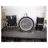 Pearl Forum Series 5-Piece Drum Set