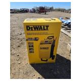 DEWALT BATTERY CHARGER / ENGINE START