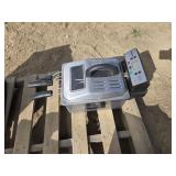 CUISINART DEEP FRYER