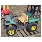 JOHN DEERE RIDE ON TOY