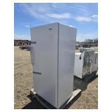 UPRIGHT FREEZER