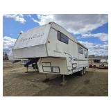 1997 TRAVELAIR FIFTH WHEEL HOLIDAY TRAILER
