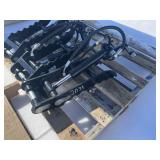 UNUSED HYDRAULIC THUMB CLAMP