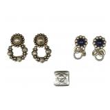 Two Pairs of Mixed Metal Earrings & Silver Brooch