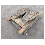 Holland Fifth Wheel Receiver Hitch