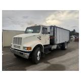 1991 International S8100 S/A Blower Truck