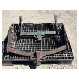 2- F250 Trailer Hitch Receivers