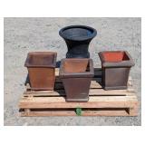 ~4- Plant Pots