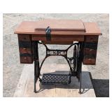 Antique Singer Sewing Machine - NOTE