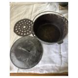 Cast iron bean pot