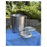 Turkey frying pot
