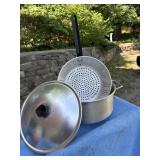 Deep fryer pot