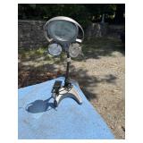 Magnifying lamp