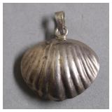 STERLING SILVER CLAM SHELL PENDANT