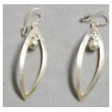 STERLNIG SILVER OVAL EAR RINGS