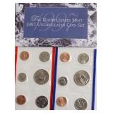 1997 MINT SET P D MINTS