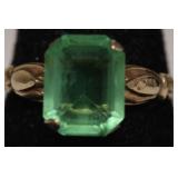 10K GOLD GREEN STONE RING  SZ 5.5  /1.5 GR