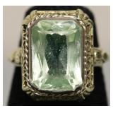 14K GOLD PERIDOT RING   SZ 6.75    6.5GRAMS