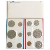 1977 MINT SET P D  MINTS