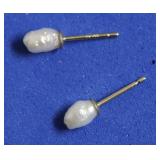 TN PEARL STUD EAR RINGS