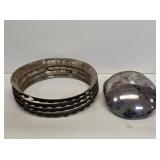 4 Wheel Trim Rings & Hubcaps