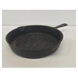 #8A Cast Iron Skillet with Heat Ring
