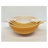 Pyrex Daisy 4 Piece Nesting Mixing Bowl Set