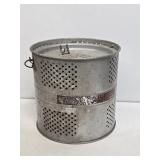 Stay-Alive Aluminum Minnow Bucket