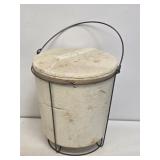 Frabill Minnow Bucket with Wire Stand